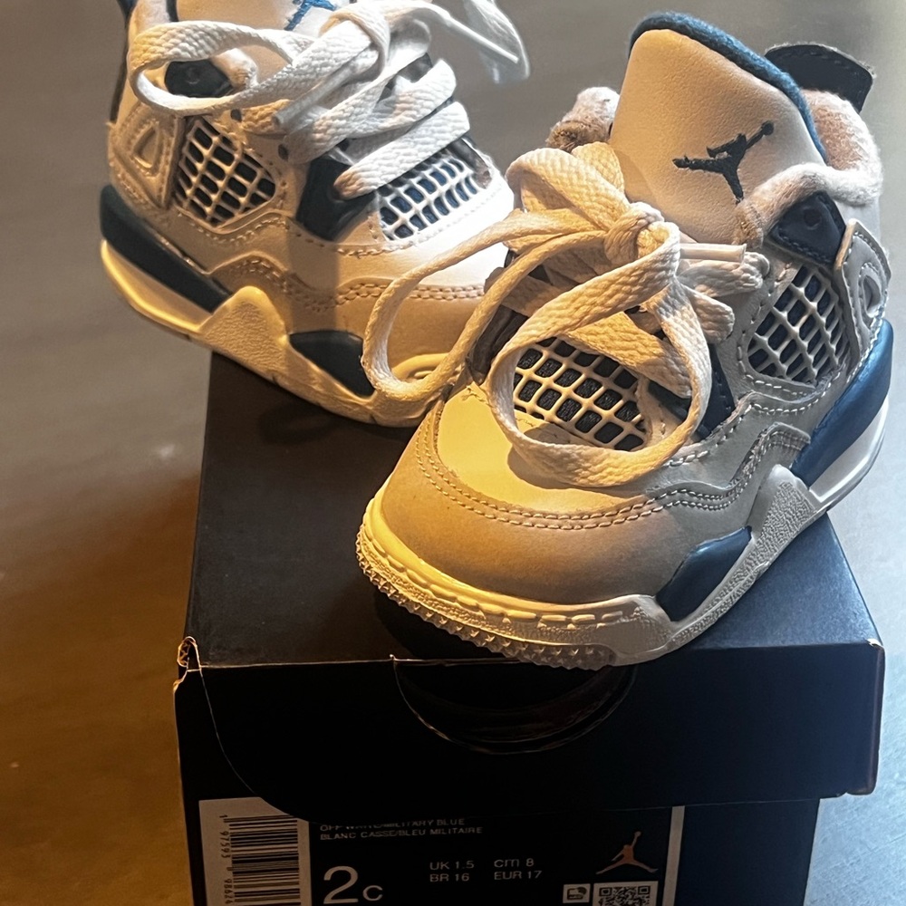 2c retro Jordan 4 military blue
